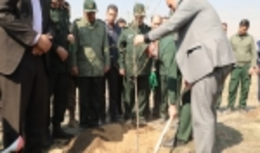 گزارش تصویری/ همایش روز درختکاری در دانشگاه افسری و تربیت دبیری امام حسین‌(ع)