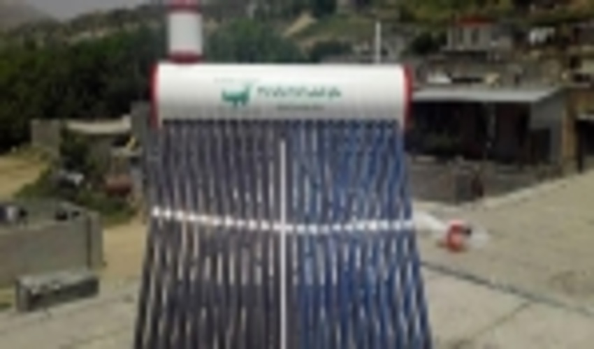 جنگل‌ها نجات خواهند یافت!/ خودنمایی آبگرمکن‌های خورشیدی در پشت‌بام روستائیان دالاهو