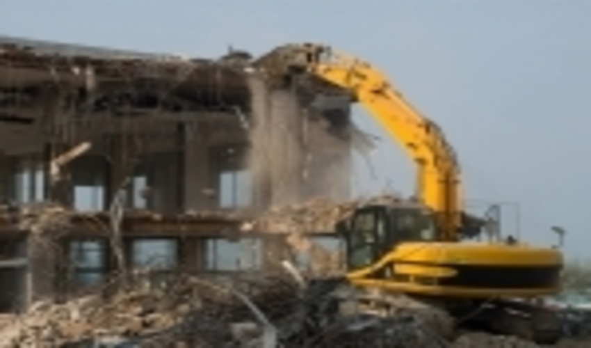 ۱۵ هزار مترمربع از اراضی ملی شمیرانات رفع تصرف شد