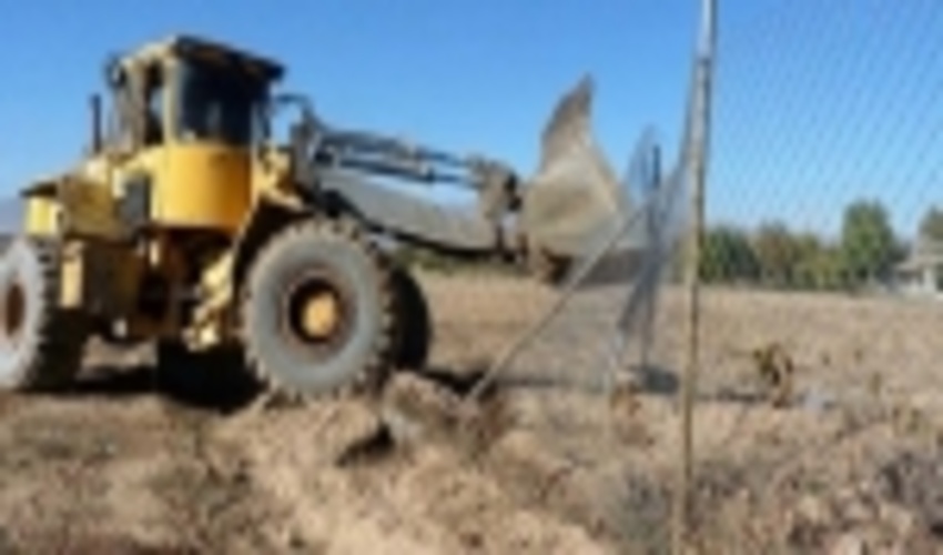 عقب نشینی زمین خواران نوشهر 