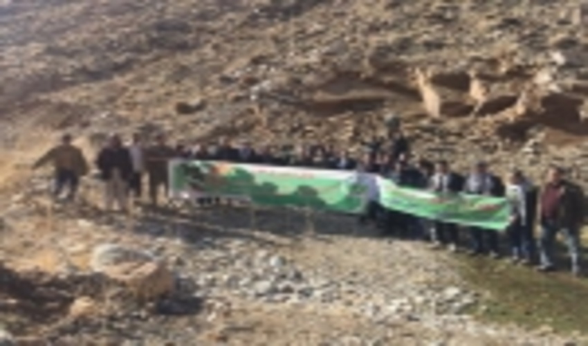  قم/ احیا و توسعه رویشگاه های گیاهان دارویی در 300 هکتار از مراتع کاسوا قم 