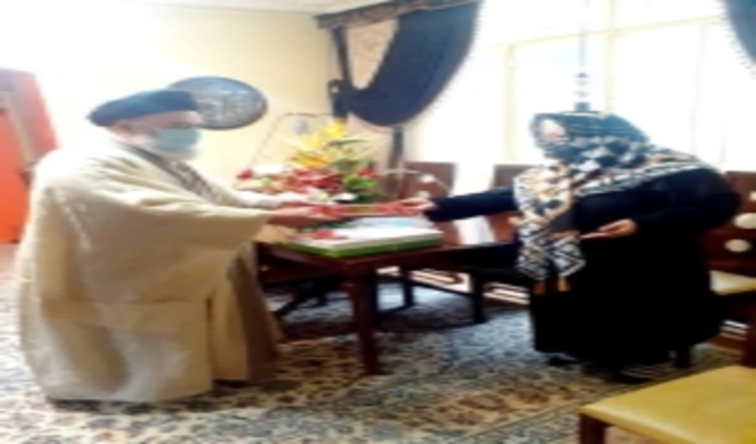 دیدار با خانواده شهدای منابع طبیعی در دوران جنگ تحمیلی 