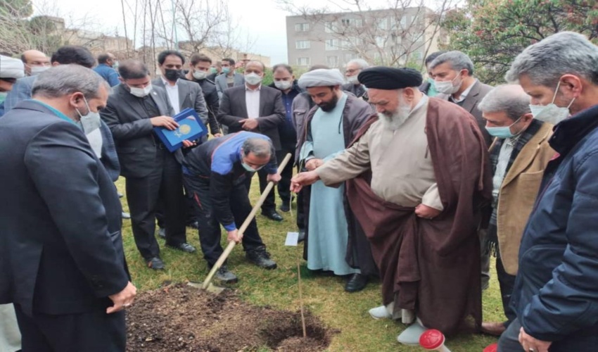 تاکید دانشگاهیان بر توسعه و نگهداری فضای سبز