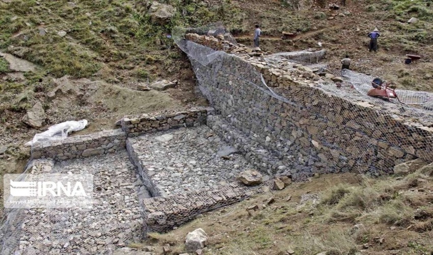 بهره برداری از 50 طرح منابع طبیعی و آبخیزداری در استان اصفهان