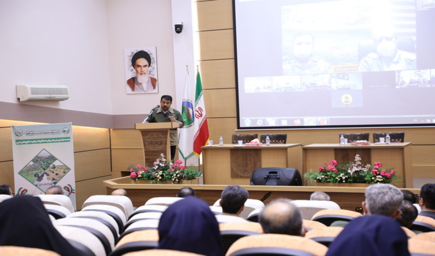 رییس سازمان منابع‌طبیعی با نیروهای خدماتی و پشتیبانی دیدار و گفت و گو کرد