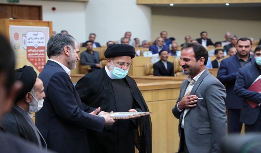تجلیل از 171 برگزیده کشارورزی و منابع‌طبیعی با حضور رئیس جمهور و وزیر جهاد کشاورزی