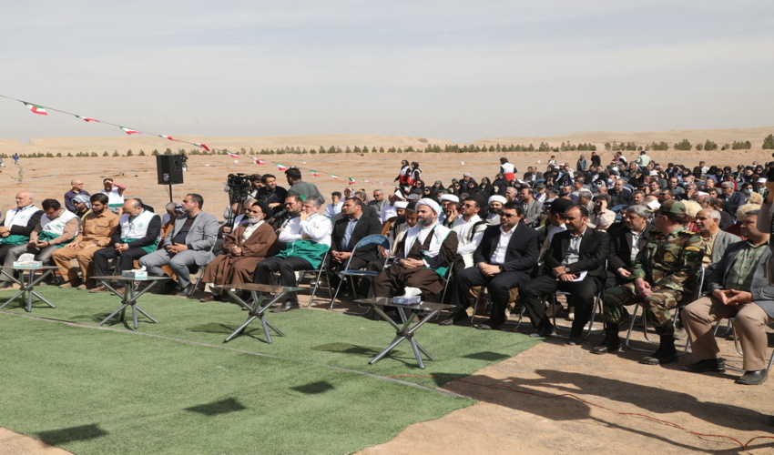 گزارش تصویری/مراسم روز ملی درختکاری و آغاز هفته منابع طبیعی و آبخیزداری و طرح مردمی کاشت یک میلیارد درخت