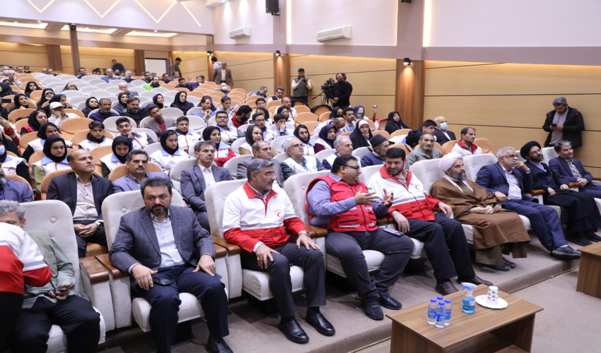 گزارش تصویری/مراسم کاشت 100 هزار نهال توسط داوطلبین جمعیت هلال احمر 