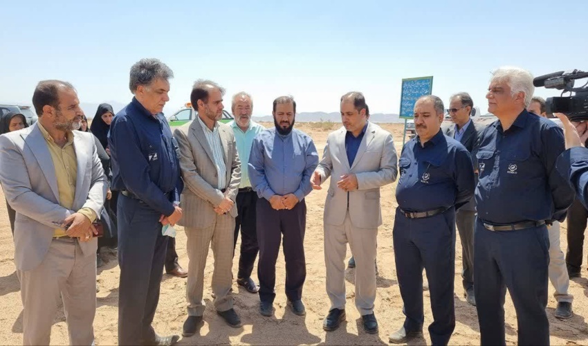 کرمان/عملیات اجرایی طرح بیابان زدایی در ۷۵۰ هکتار از اراضی زرند آغاز شد