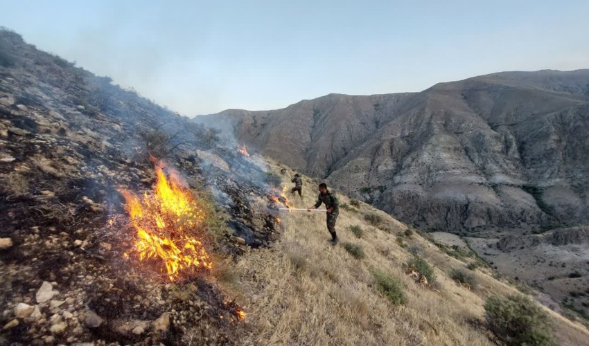 زنجان/حریق ییلاقات روستایی قشلاق مرشون مهار شد