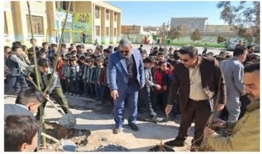 اصفهان/ پویش کاشت نهال در مدارس شهرستان نجف آباد