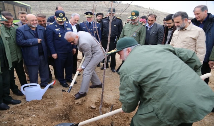 مراسم روز درختکاری در نیروهای مسلح به میزبانی دانشگاه جامع امام حسین (ع)