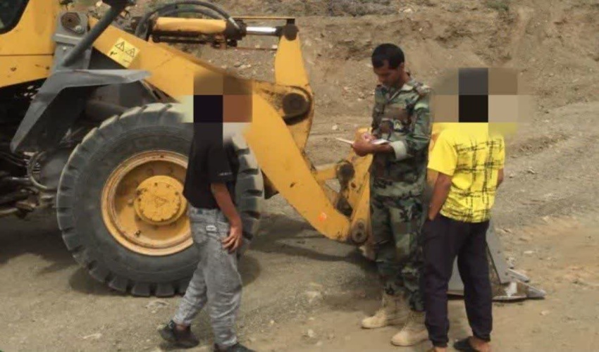 جنوب کرمان/ جلوگیری از برداشت غیر مجاز خاک در اراضی ملی شهرستان عنبرآباد