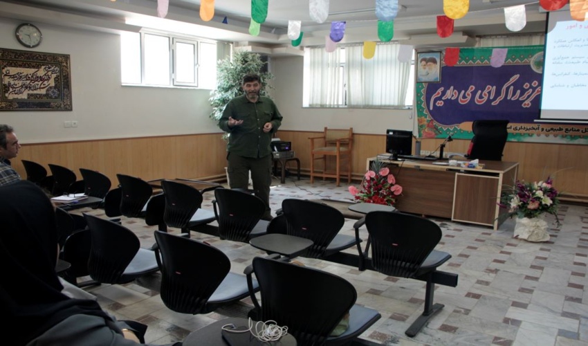 برگزاری نشست هم‌اندیشی با رابطان روابط عمومی منابع طبیعی استان زنجان