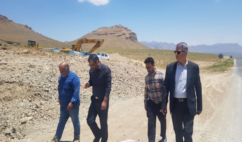 اصفهان/ بازدید فرماندار و رئیس اداره منابع طبیعی چادگان از کریدور شرق به غرب کشور