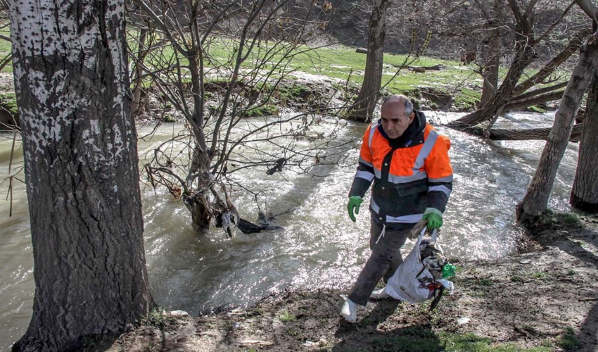لرستان/ بیش از 3000 نفر در بروجرد همیار طبیعت هستند