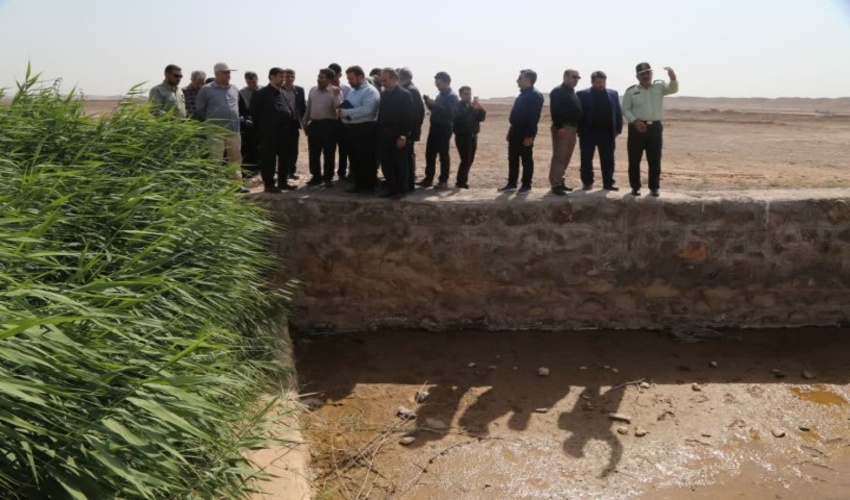 بازدید استاندار قم از پروژه پخش سیلاب رودخانه شور