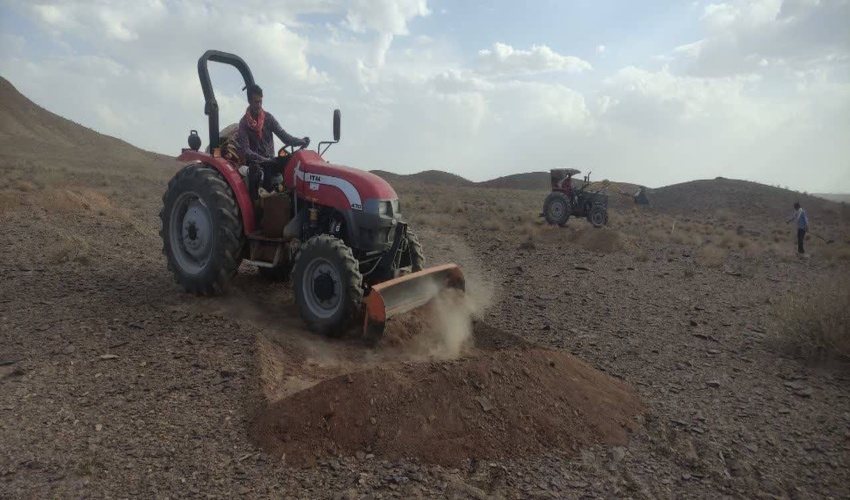 اجرای 400 هکتار عملیات مقابله با بیابانزایی در طرح ترسیب کربن در خراسان جنوبی