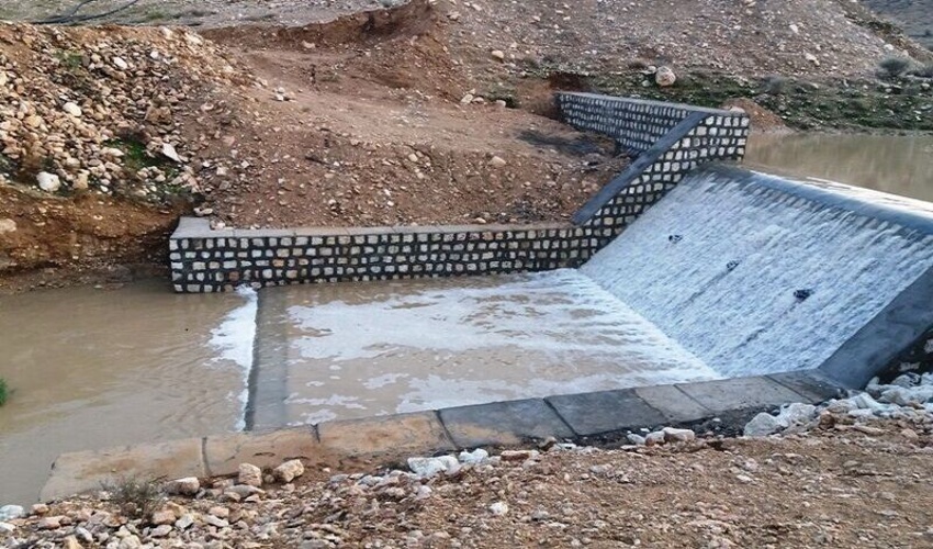 اصفهان/ طرح آبخیزداری روستای «نهوج» اردستان تکمیل شد