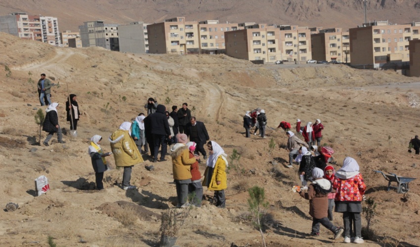 پویش پدرانه نهال‌کاری در چهارمحال و بختیاری برگزار شد