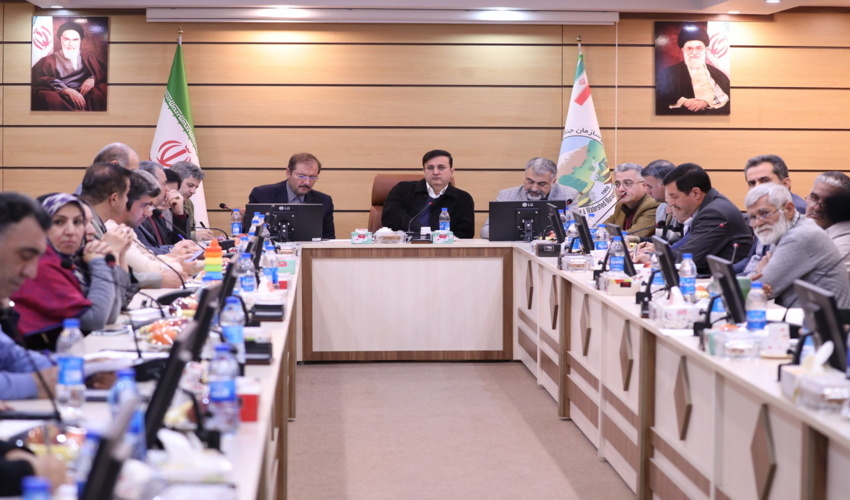 گزارش تصویری/ نشست صمیمی هم اندیشی رئیس و مدیران سازمان منابع طبیعی با تشکل های مردم نهاد حوزه منابع طبیعی و محیط زیست