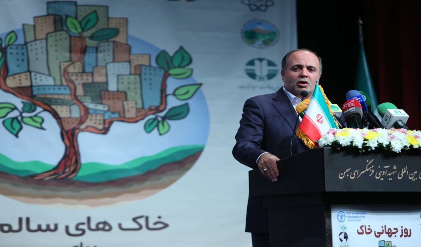 آسیب‌های وارده به خاک باید با روش‌های علمی و فنی جبران شود